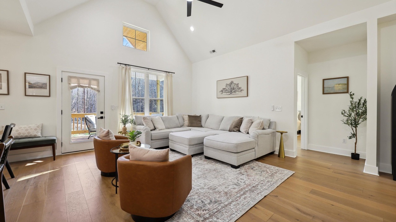 Photo of Livingroom in Graysville