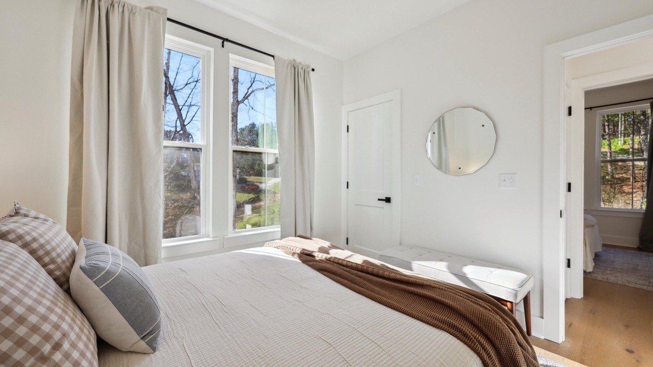 Photo of Bedroom in Graysville