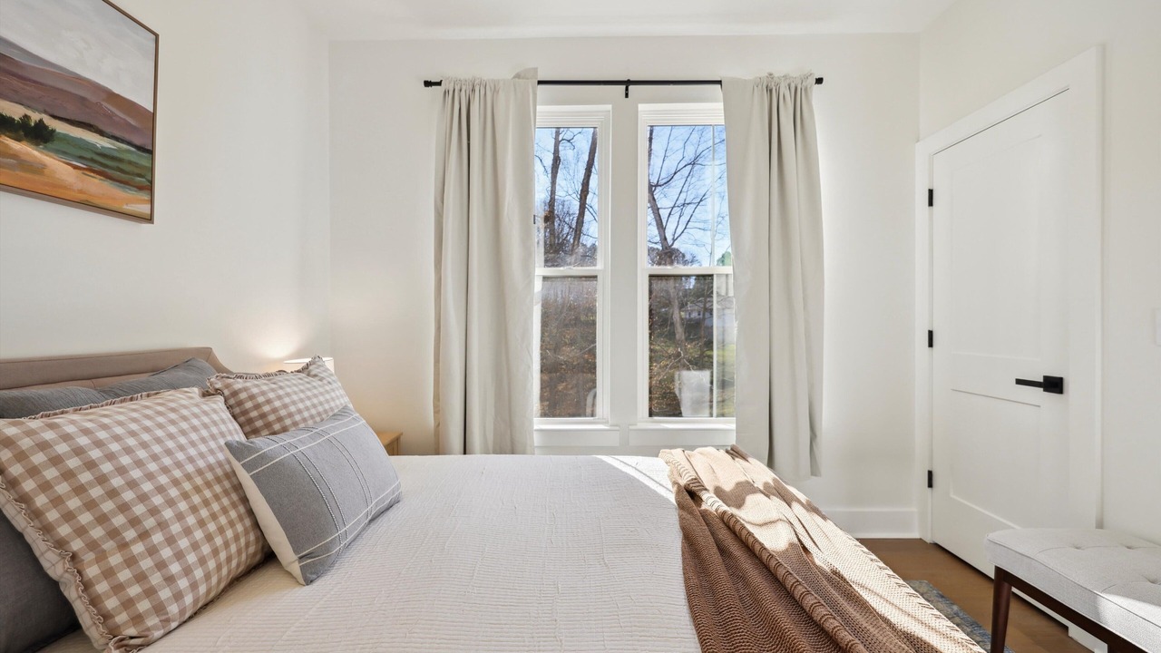 Photo of Bedroom in Graysville