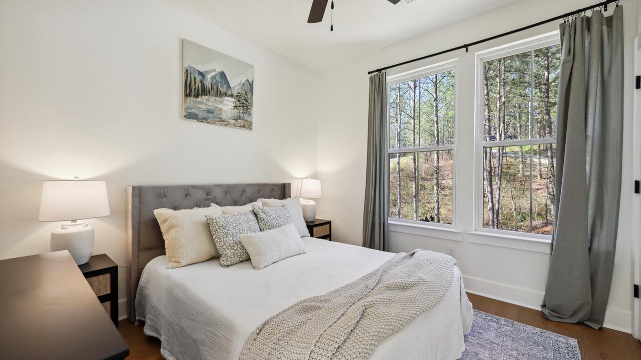 Photo of Bedroom in Graysville