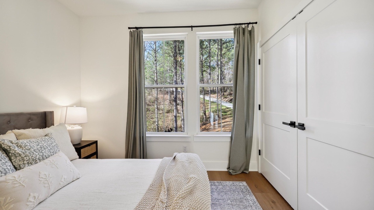 Photo of Bedroom in Graysville