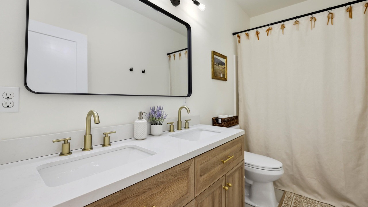 Photo of Bathroom in Graysville