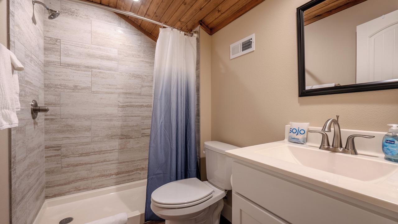 Photo of Bathroom in Branson