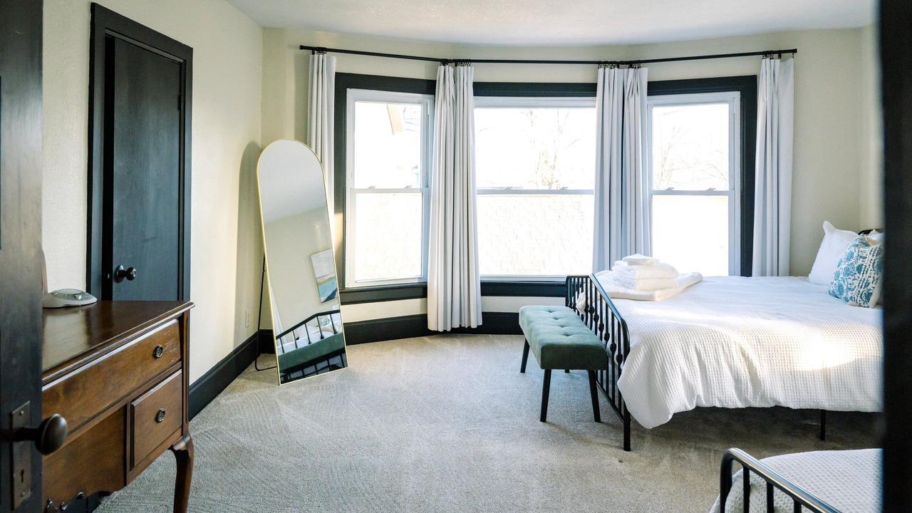 Photo of Bedroom in Downtown Des Moines