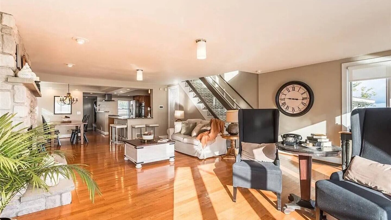 Photo of Livingroom in Hilton