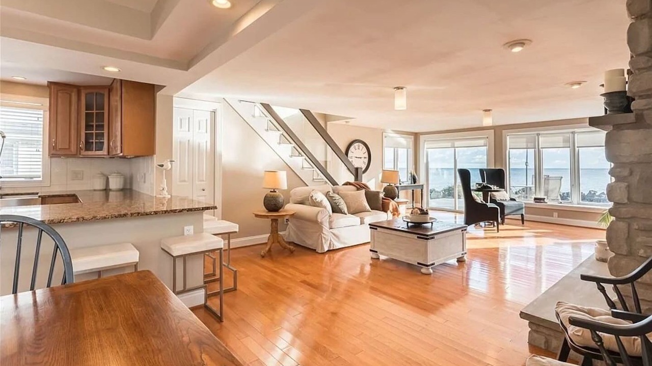 Photo of Livingroom in Hilton