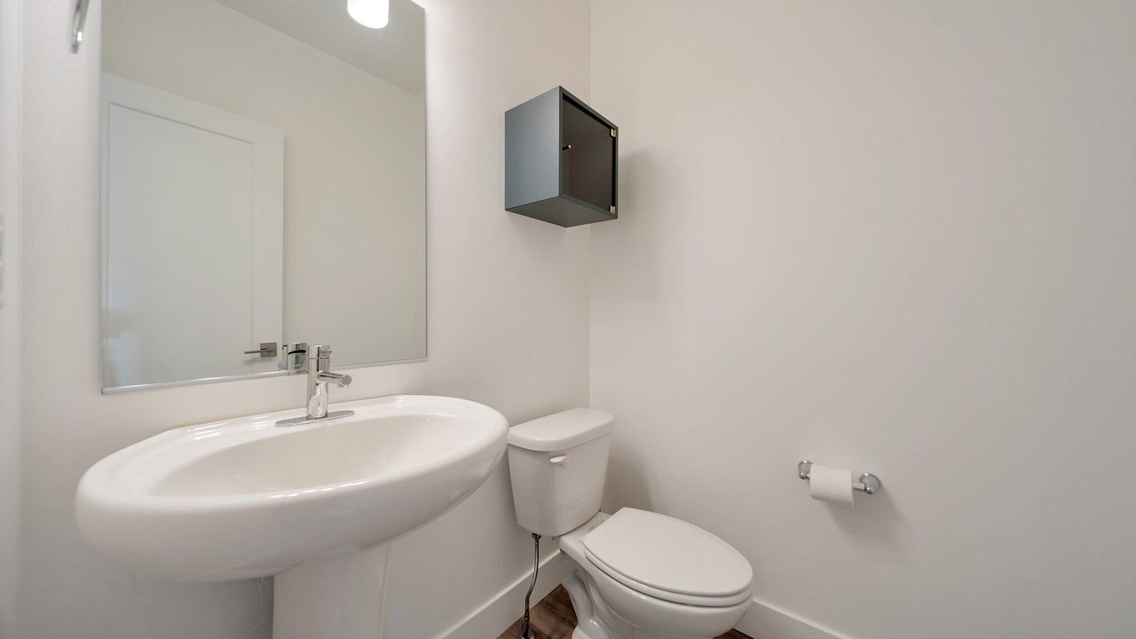 Photo of Bedroom in Millcreek