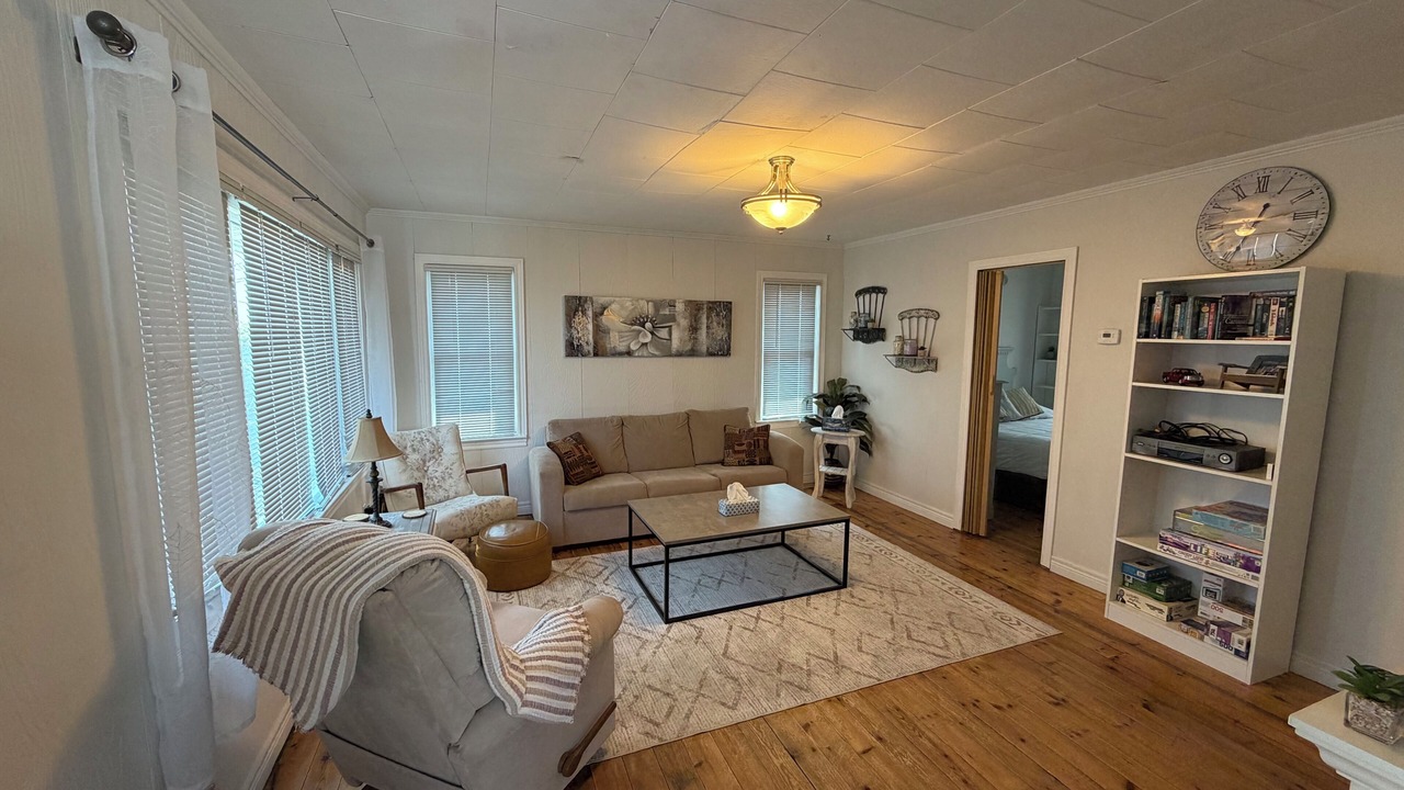 Photo of Livingroom in Turkey Point