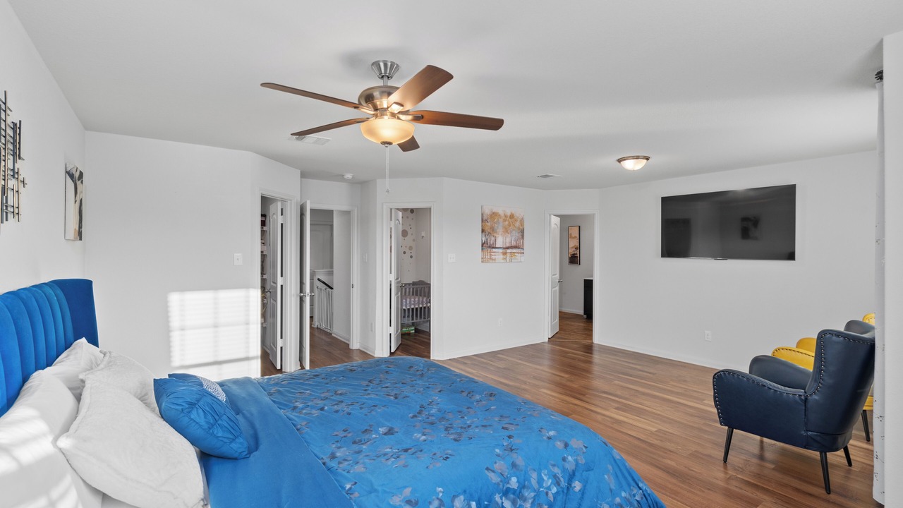 Photo of Bedroom in Manor