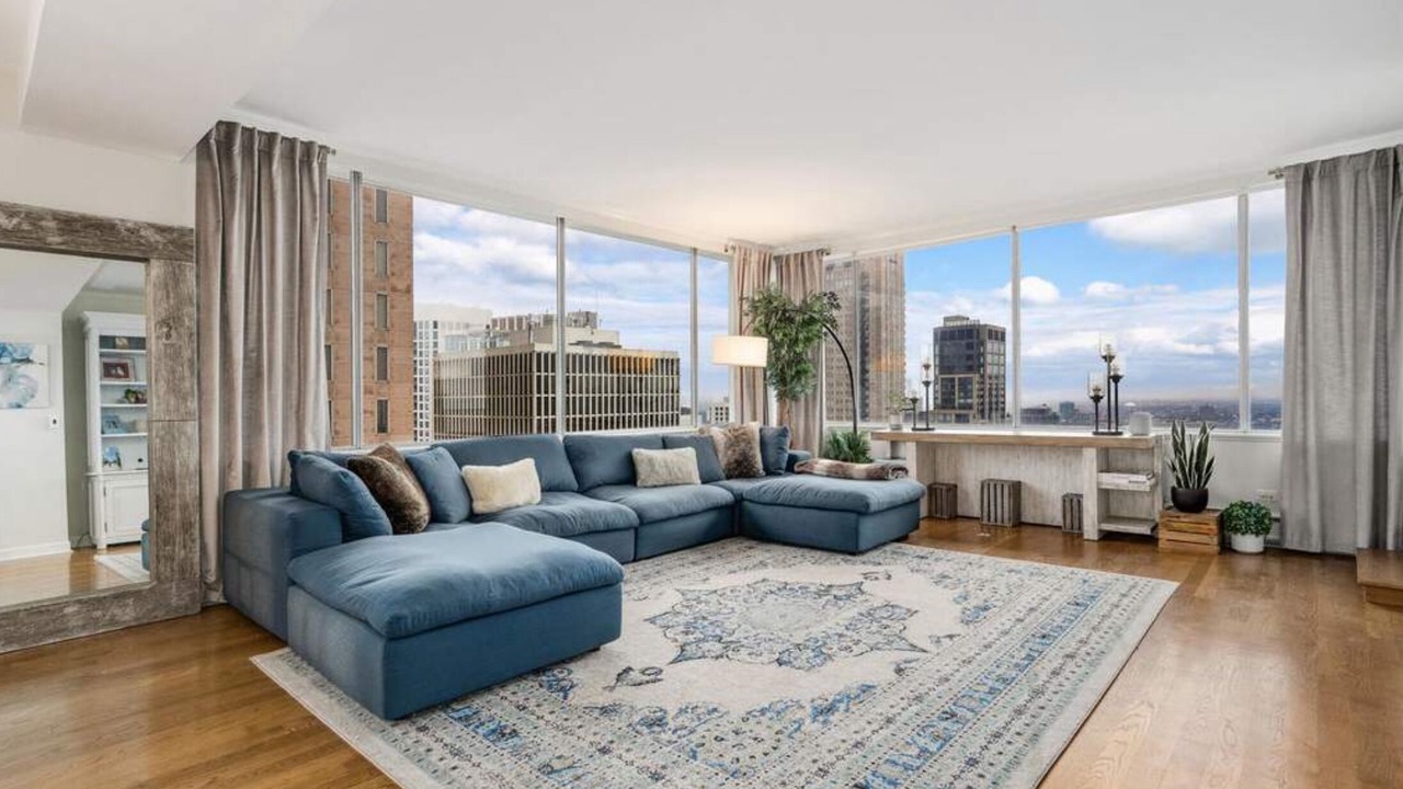 Photo of Livingroom in Downtown Chicago