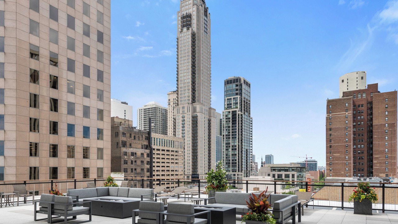 Photo of Patio Balcony in Downtown Chicago