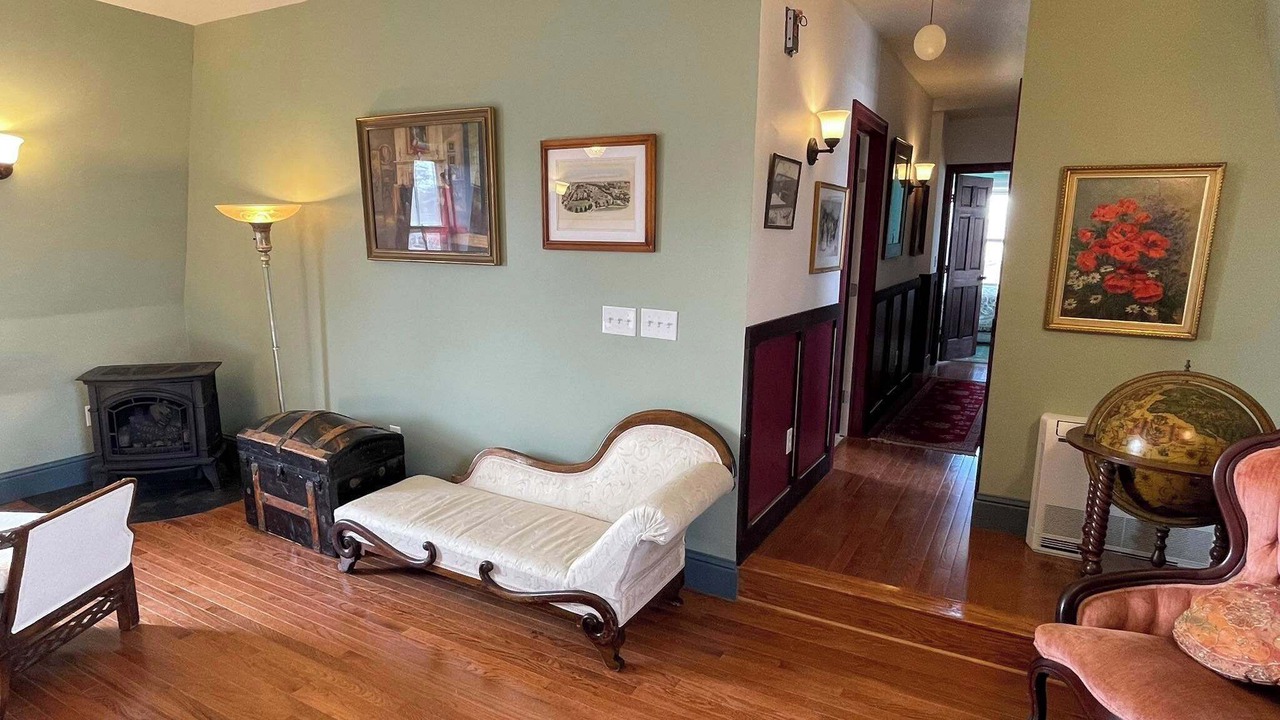 Photo of Others in Seneca Falls