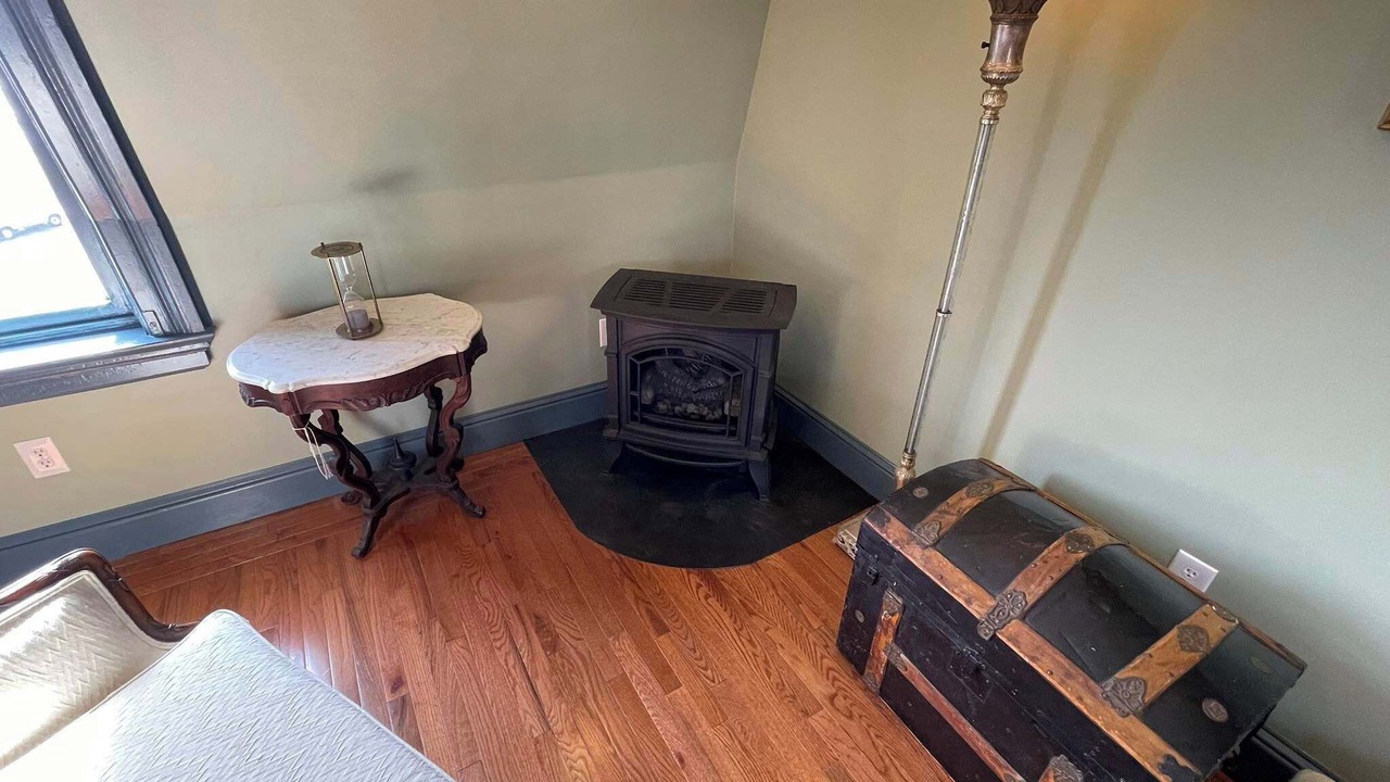 Photo of Others in Seneca Falls