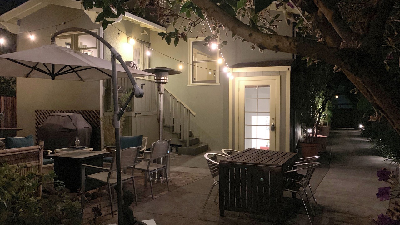 Photo of Outdoor in Upper Telegraph