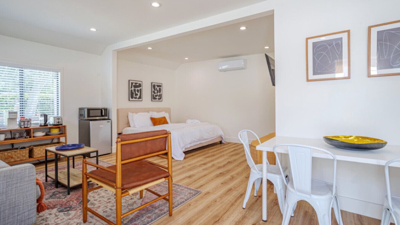Photo of Bedroom in Valley Glen