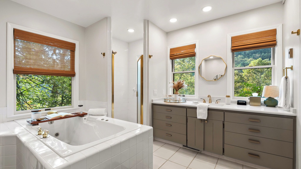 Photo of Bathroom in Burnsville
