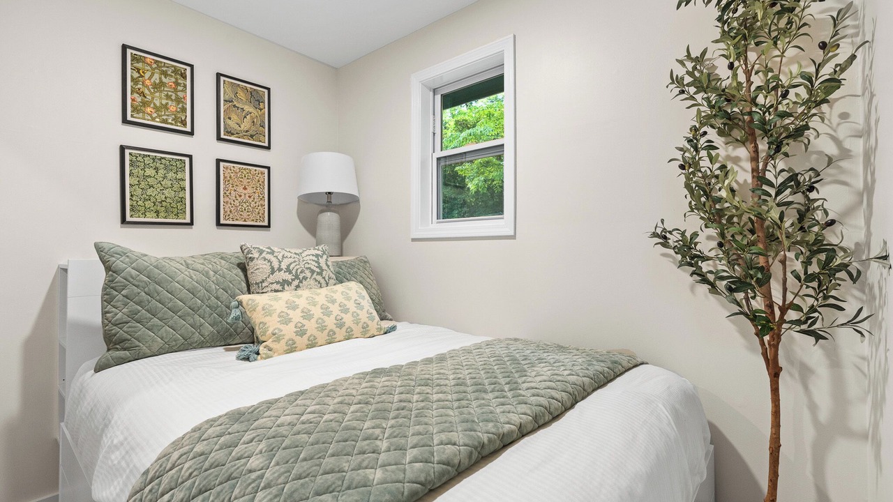 Photo of Bedroom in Burnsville