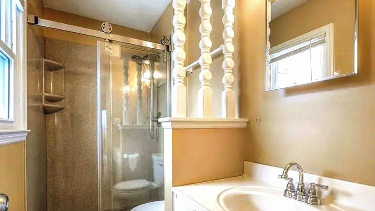 Photo of Bathroom in Lenexa