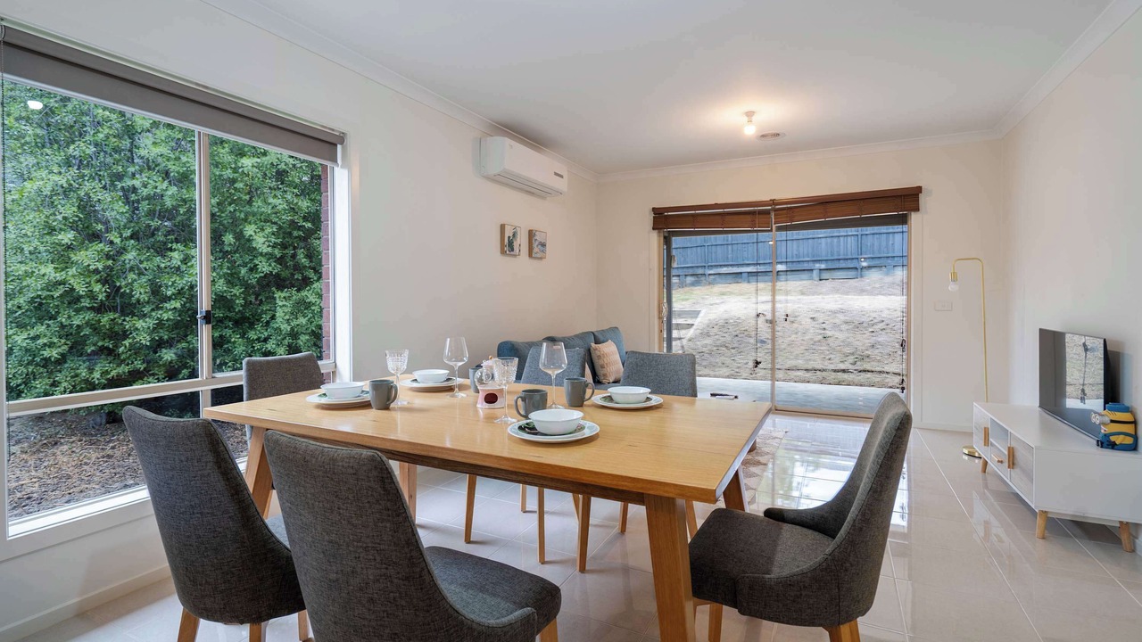 Photo of Others in Doreen