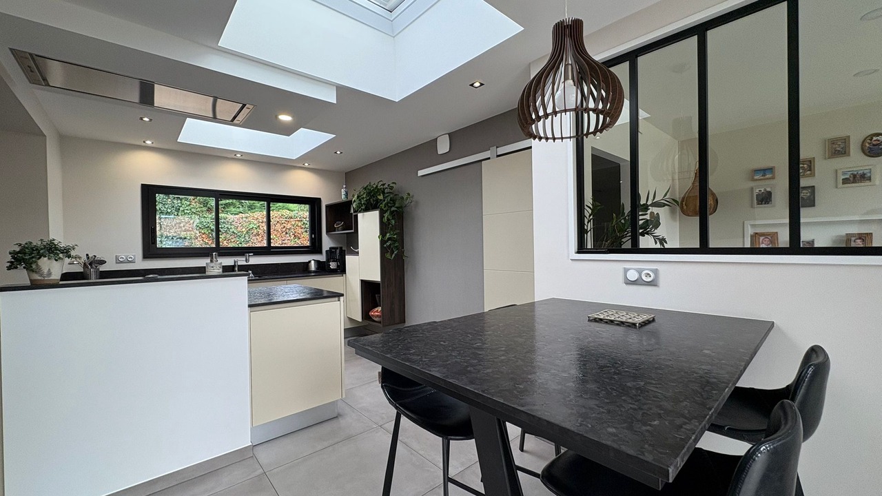 Photo of Others in Vallet