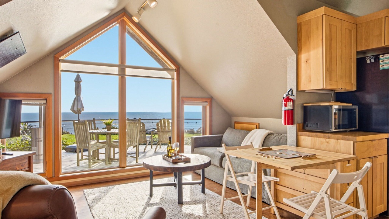 Photo of Livingroom in Neahkahnie Beach