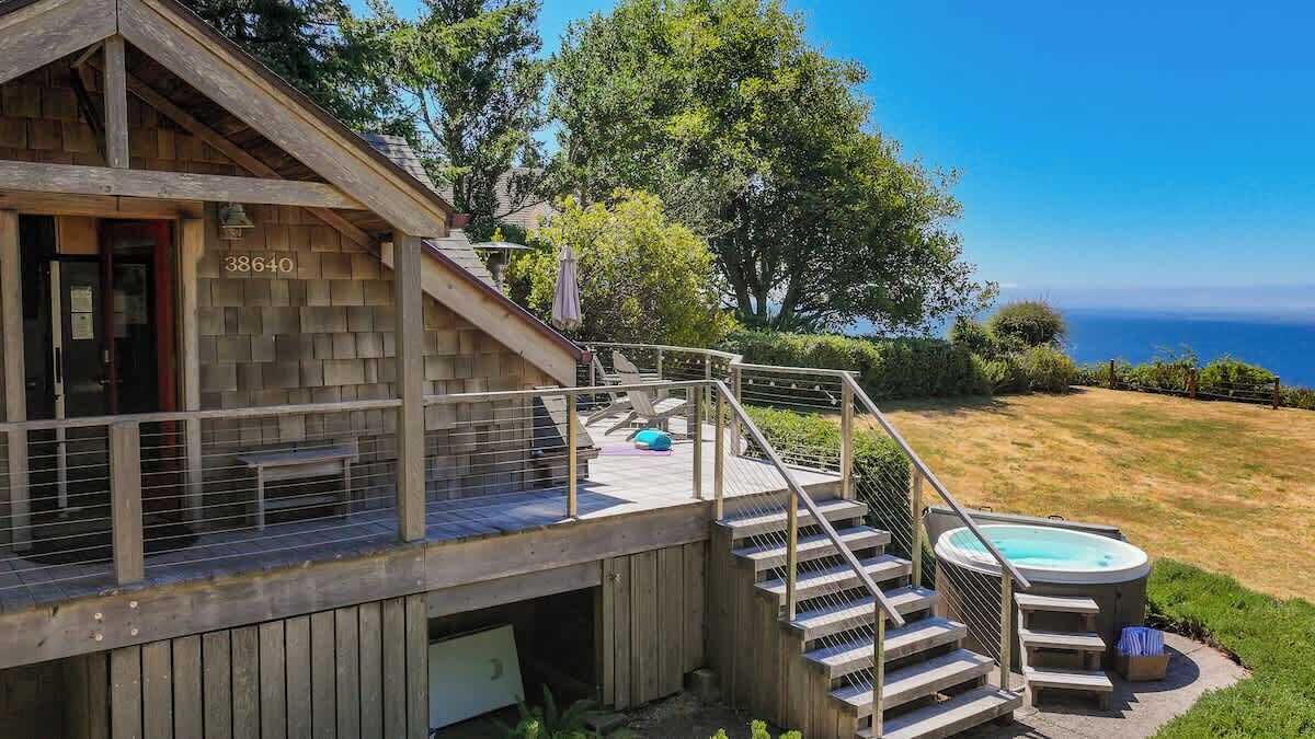 Photo of Patio Balcony in Neahkahnie Beach