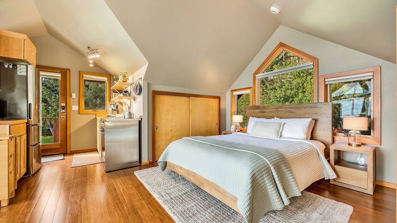 Photo of Bedroom in Neahkahnie Beach