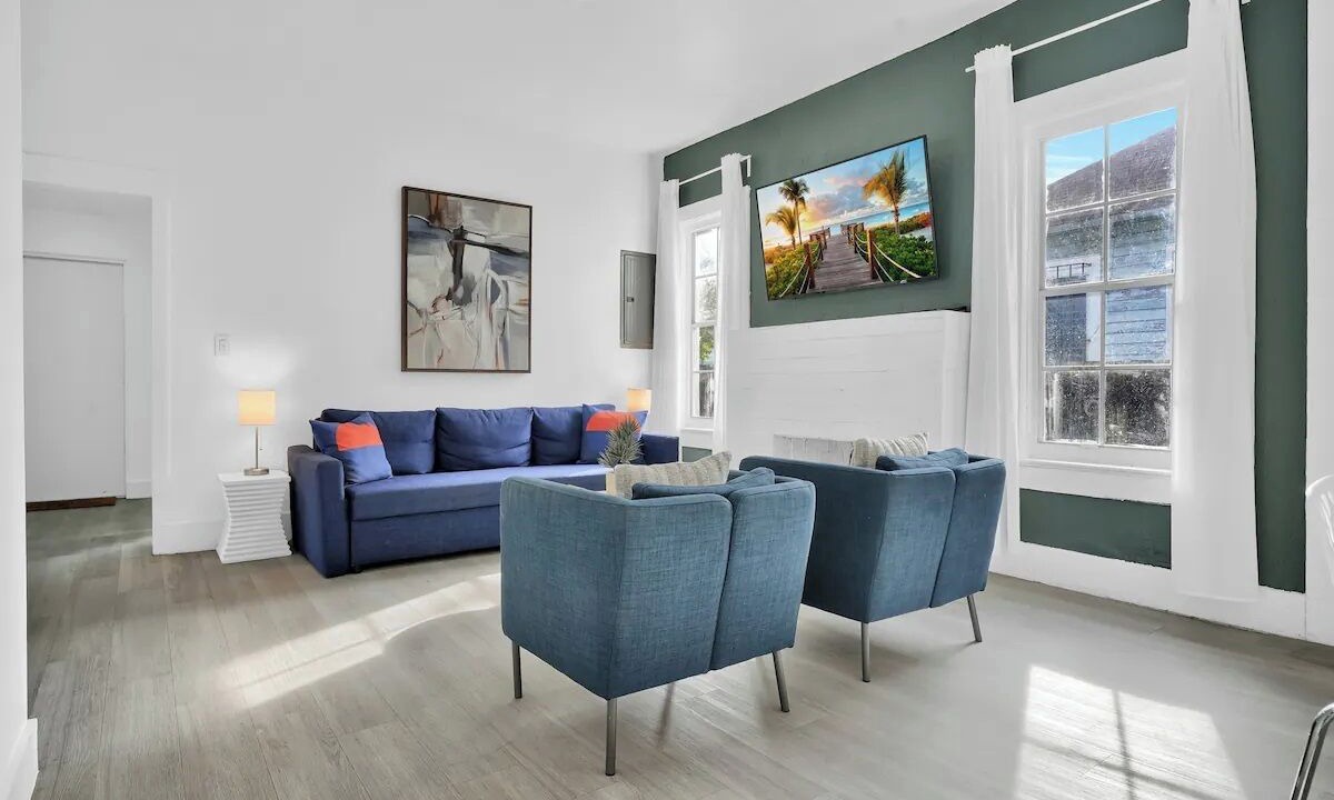 Photo of Livingroom in Northeast Miami