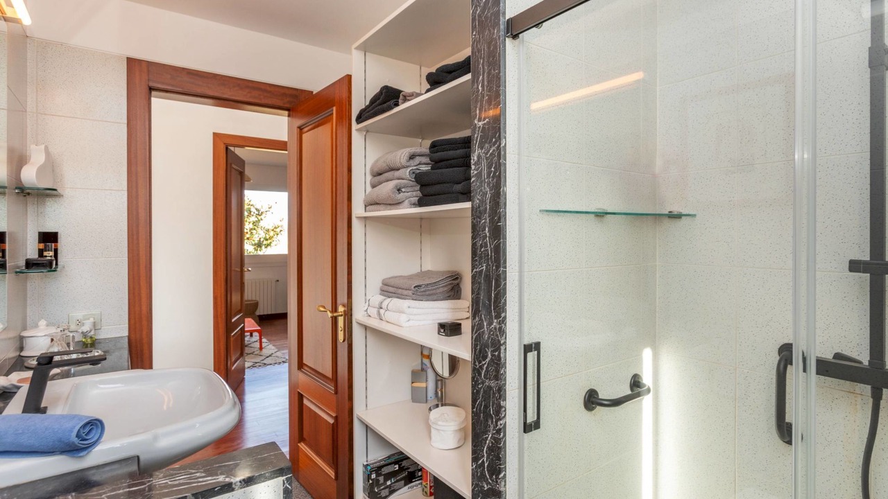 Photo of Bathroom in Pals
