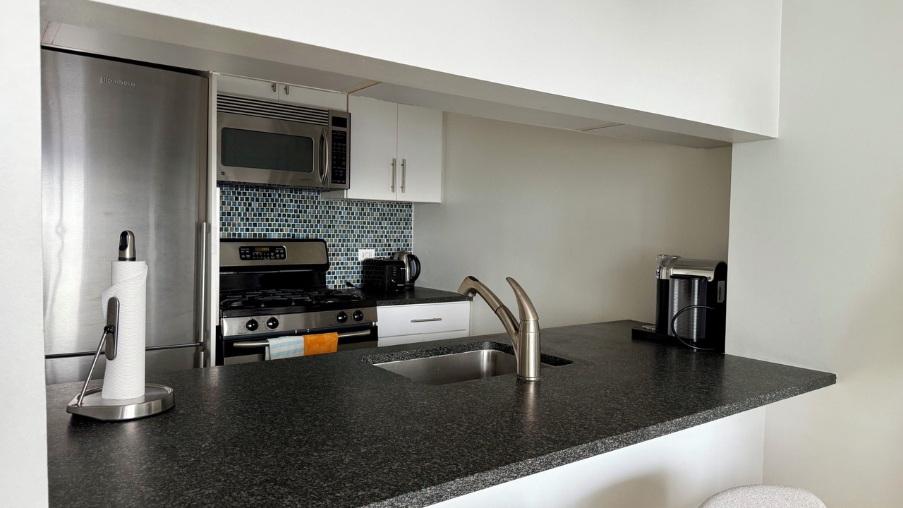 Photo of Kitchen in Tudor City