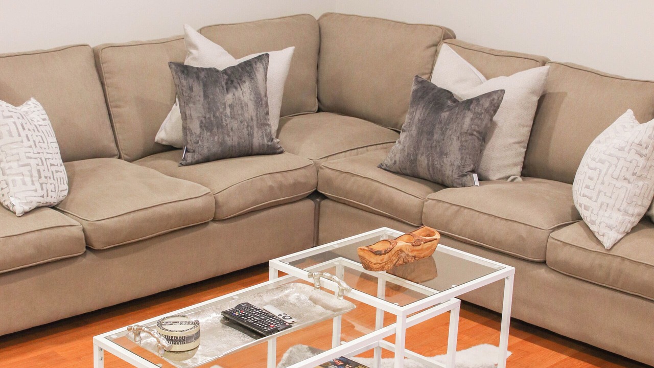 Photo of Livingroom in East Credit