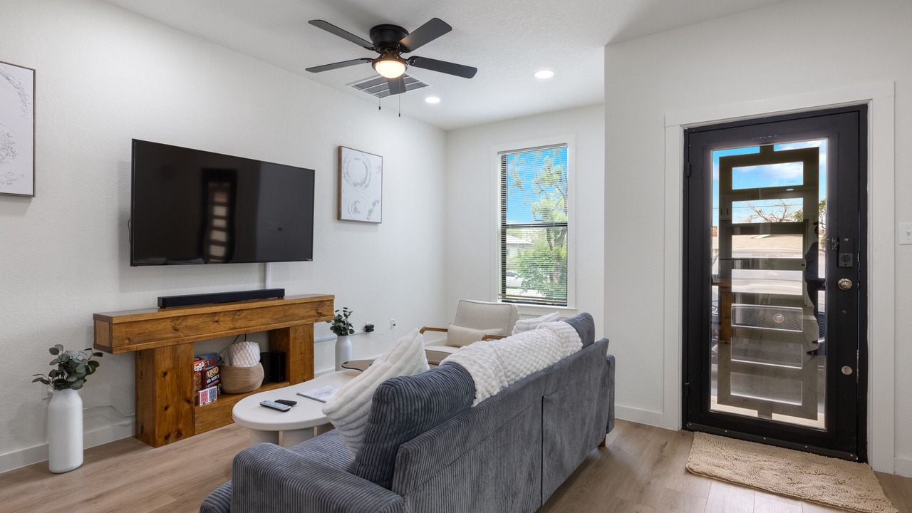 Photo of Livingroom in Denver Heights