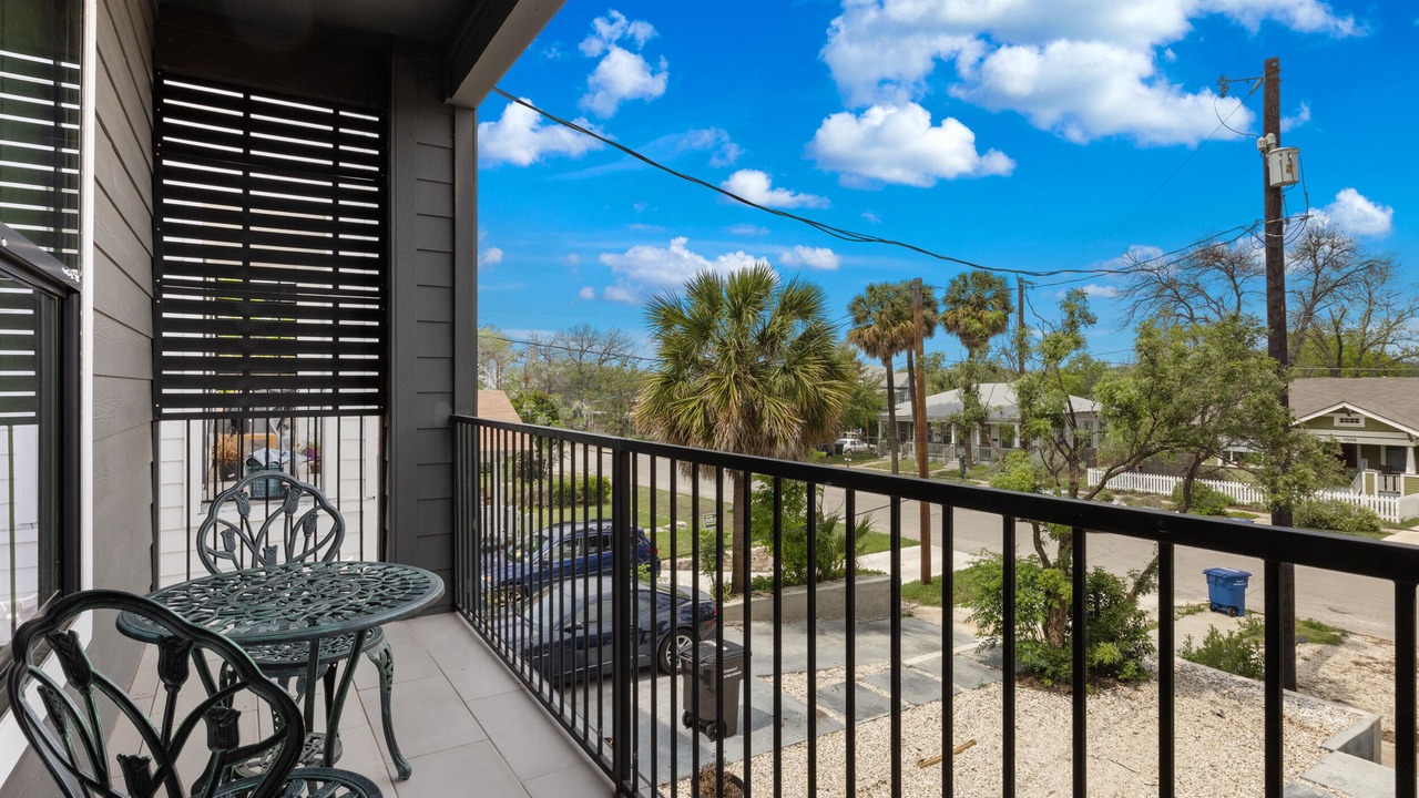 Photo of Patio Balcony in Denver Heights