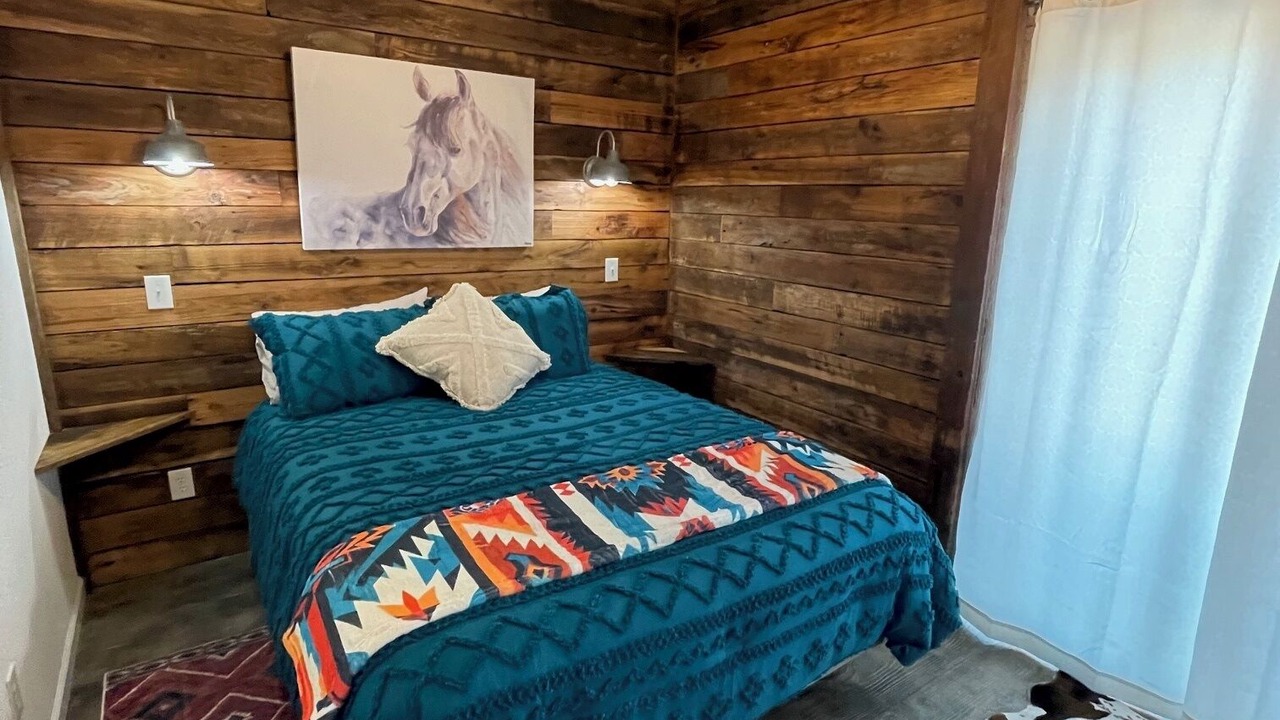 Photo of Bedroom in Eminence