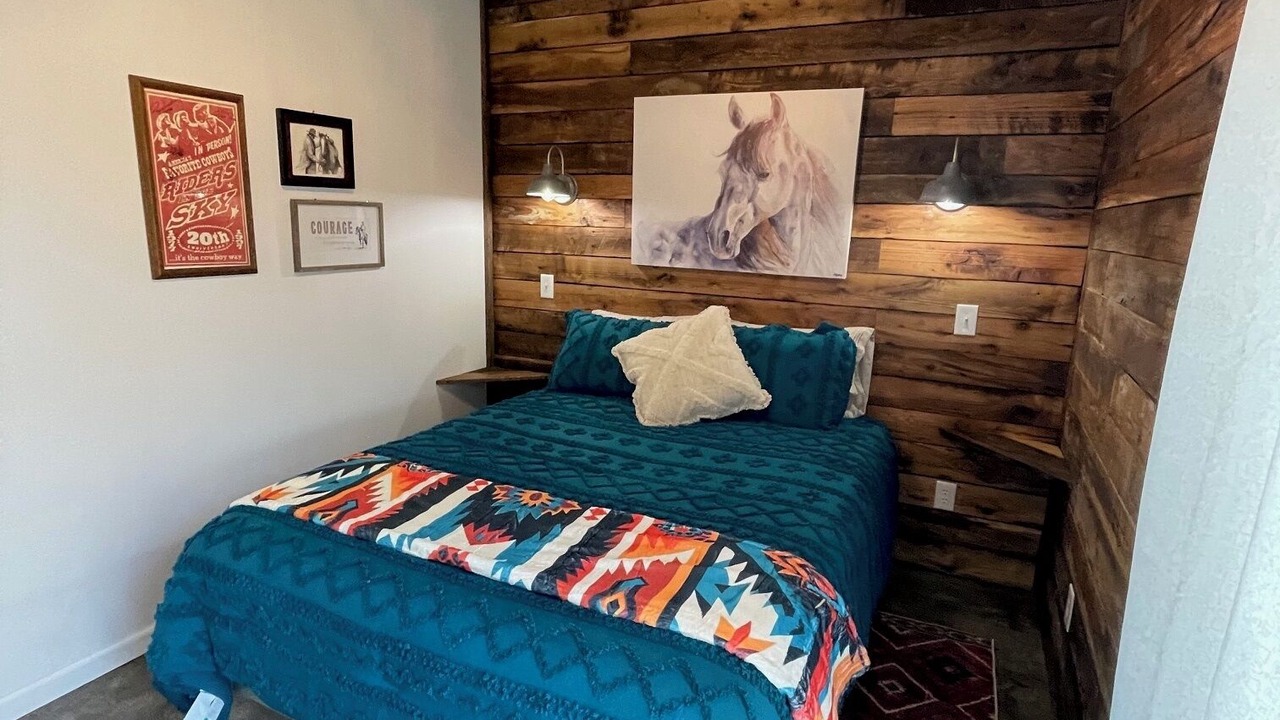 Photo of Bedroom in Eminence