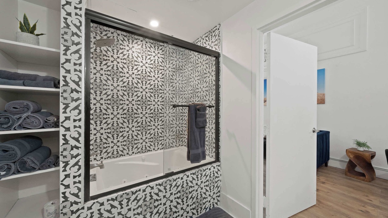 Photo of Bathroom in Gaslamp Quarter