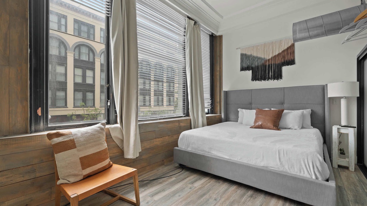 Photo of Bedroom in Gaslamp Quarter