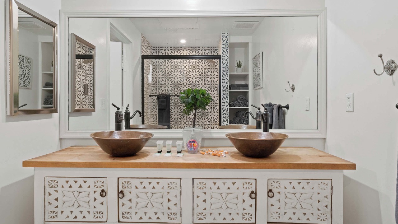Photo of Bathroom in Gaslamp Quarter