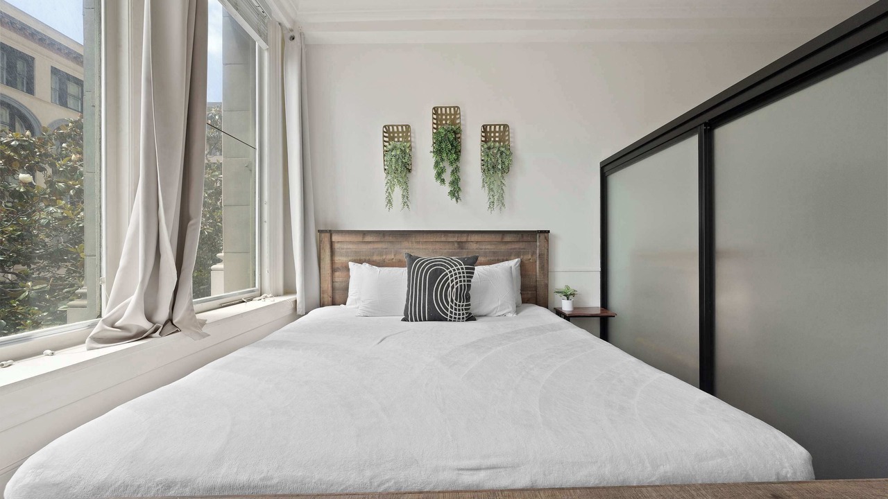 Photo of Bedroom in Gaslamp Quarter