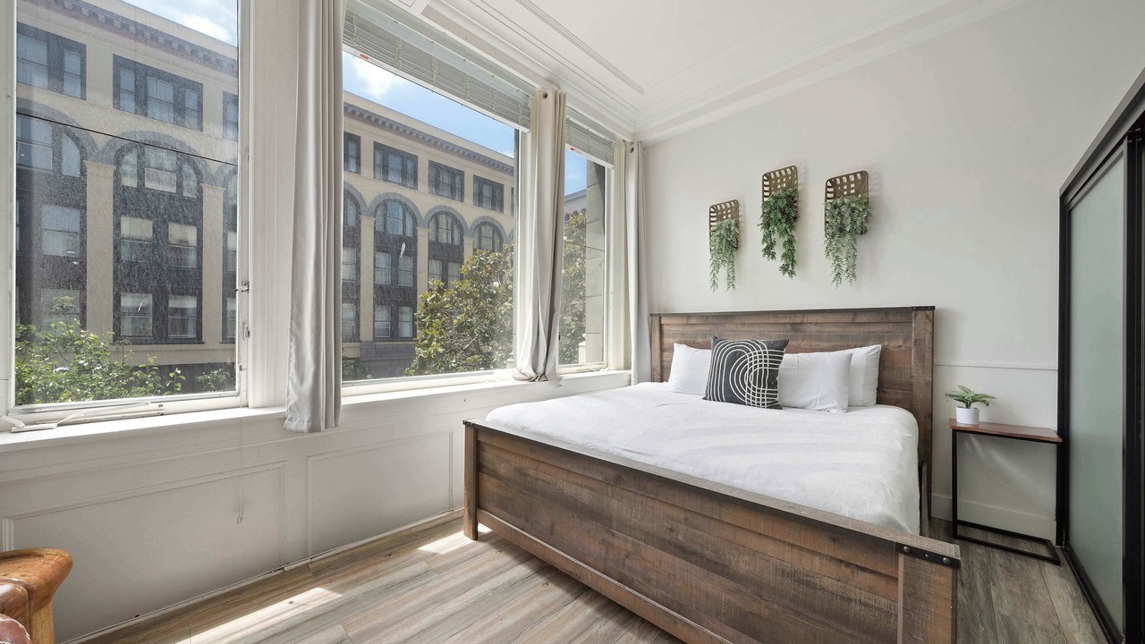 Photo of Bedroom in Gaslamp Quarter