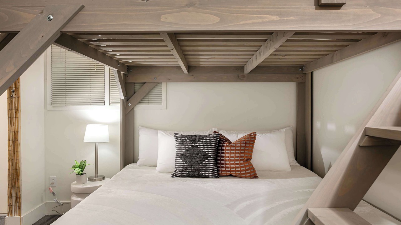 Photo of Bedroom in Gaslamp Quarter