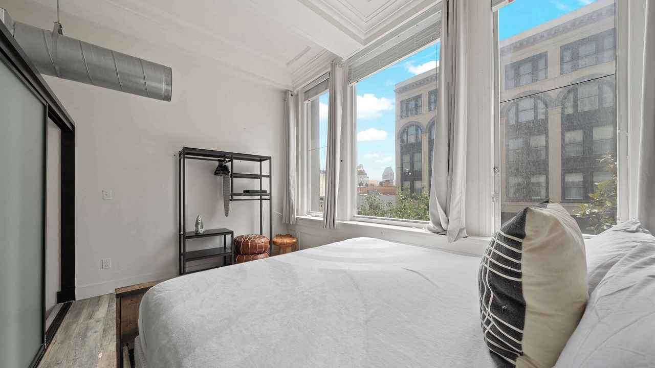 Photo of Bedroom in Gaslamp Quarter