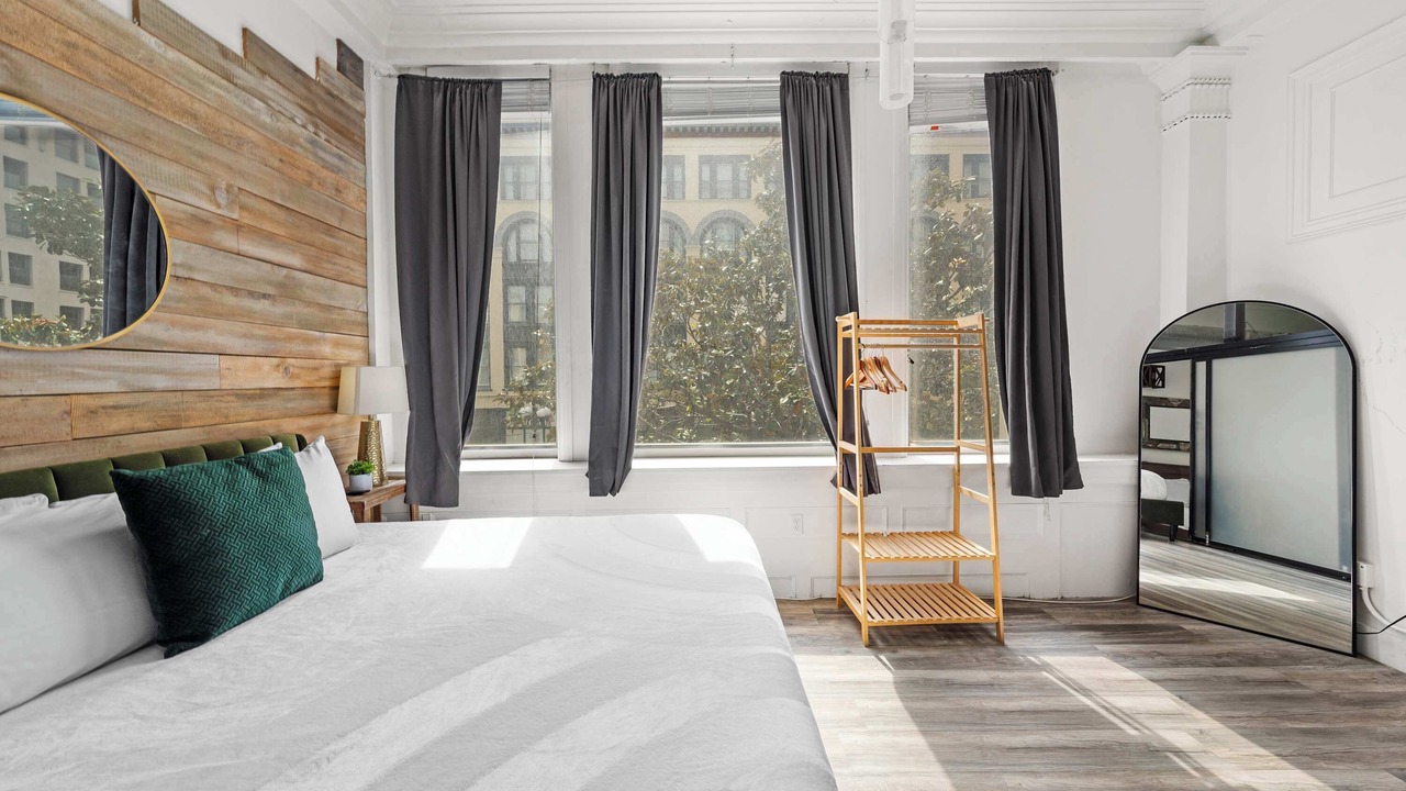 Photo of Bedroom in Gaslamp Quarter