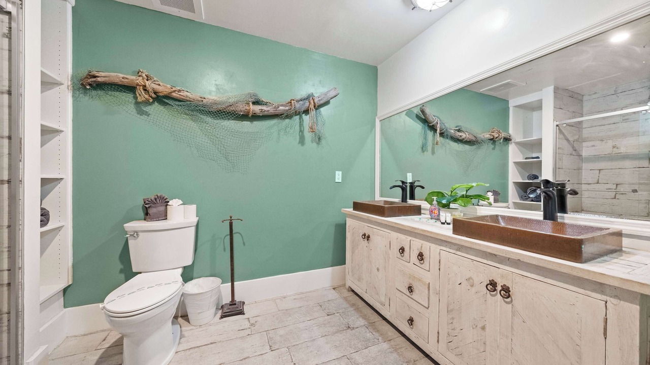 Photo of Bathroom in Gaslamp Quarter