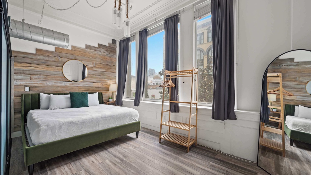 Photo of Bedroom in Gaslamp Quarter