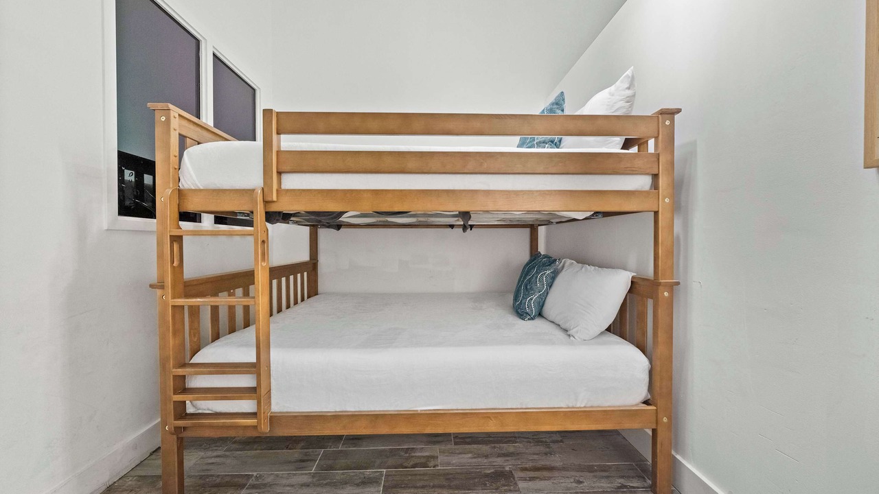 Photo of Bedroom in Gaslamp Quarter