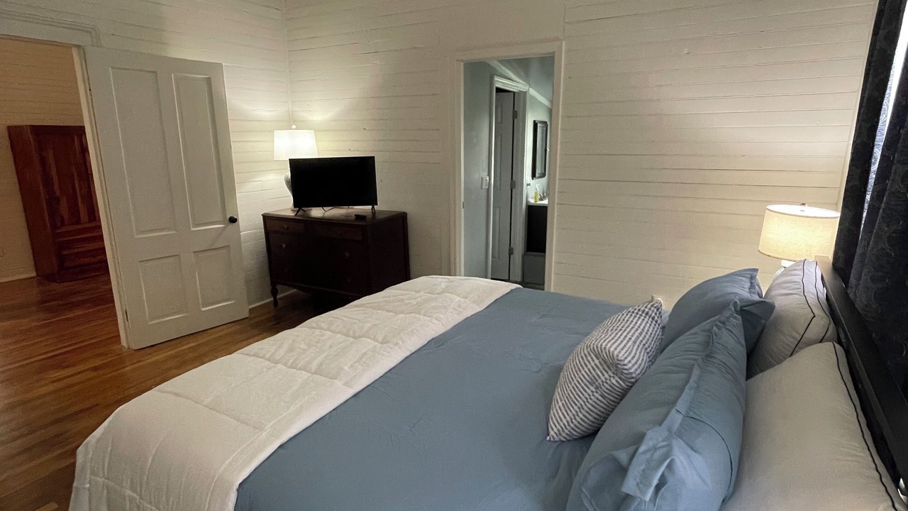 Photo of Bedroom in Bath