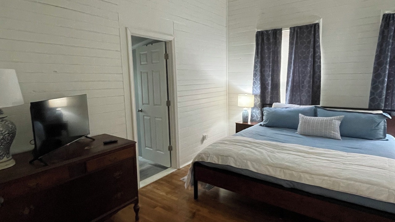 Photo of Bedroom in Bath