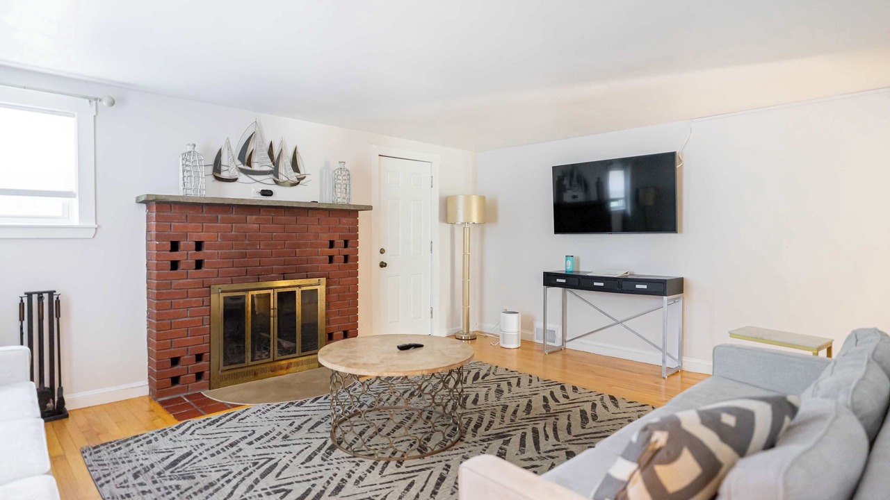 Photo of Livingroom in Wayland