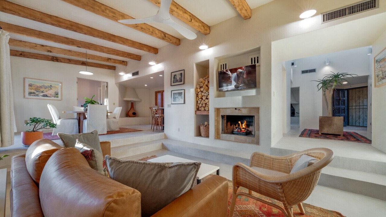 Photo of Livingroom in Sam Hughes